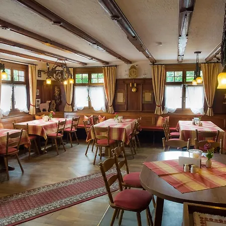 Zum Goldenen Kreuz Pensionat *